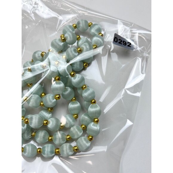 Vintage Style Light mint green Satin threaded Bead Necklace With Gold Accents Do - Picture 5 of 5